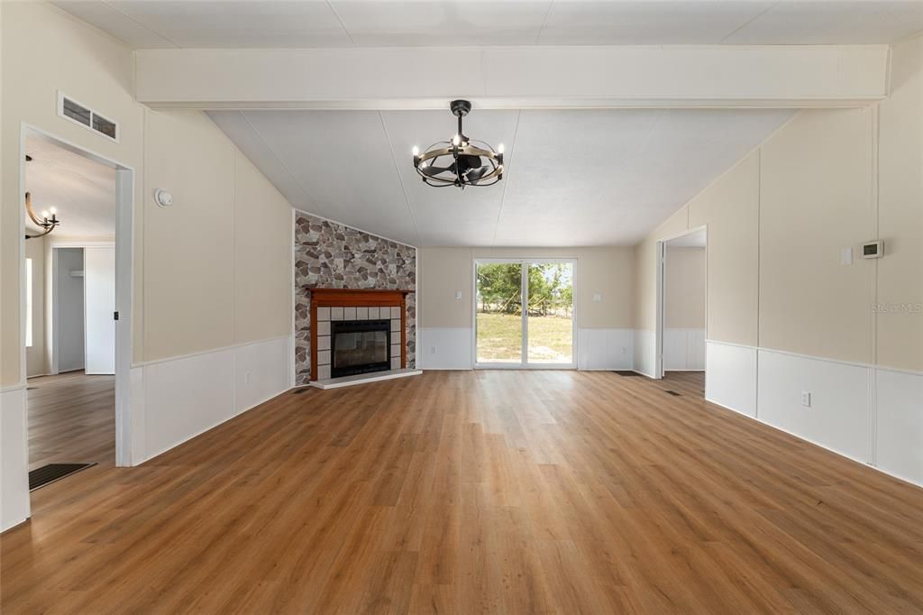 Active With Contract: $365,000 (3 beds, 2 baths, 1620 Square Feet)
