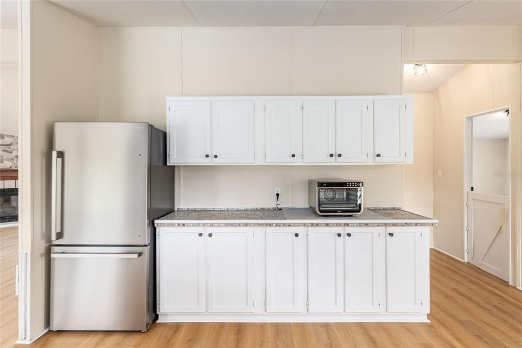 Active With Contract: $365,000 (3 beds, 2 baths, 1620 Square Feet)