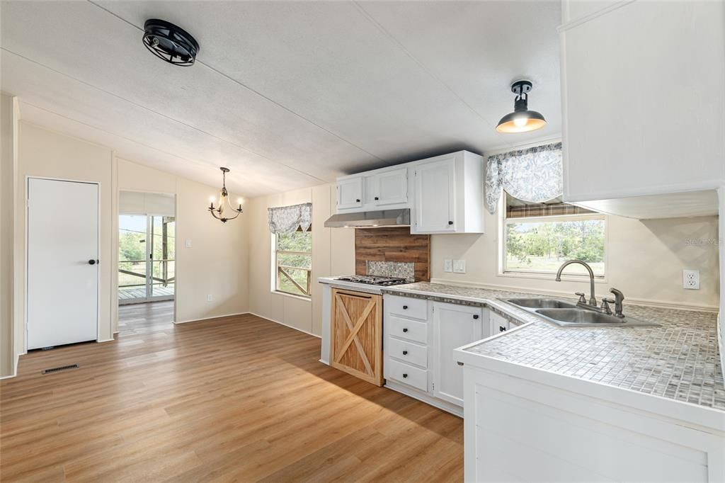 Active With Contract: $365,000 (3 beds, 2 baths, 1620 Square Feet)
