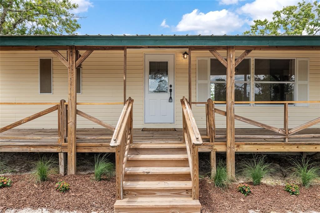 Active With Contract: $365,000 (3 beds, 2 baths, 1620 Square Feet)