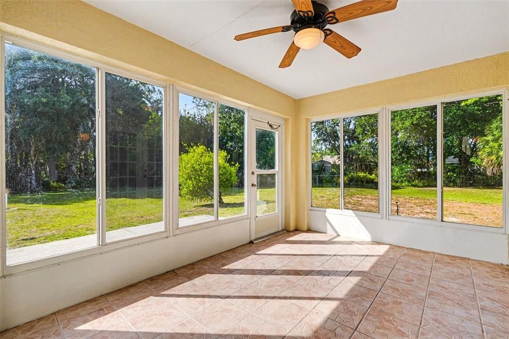 For Sale: $429,000 (3 beds, 2 baths, 1586 Square Feet)