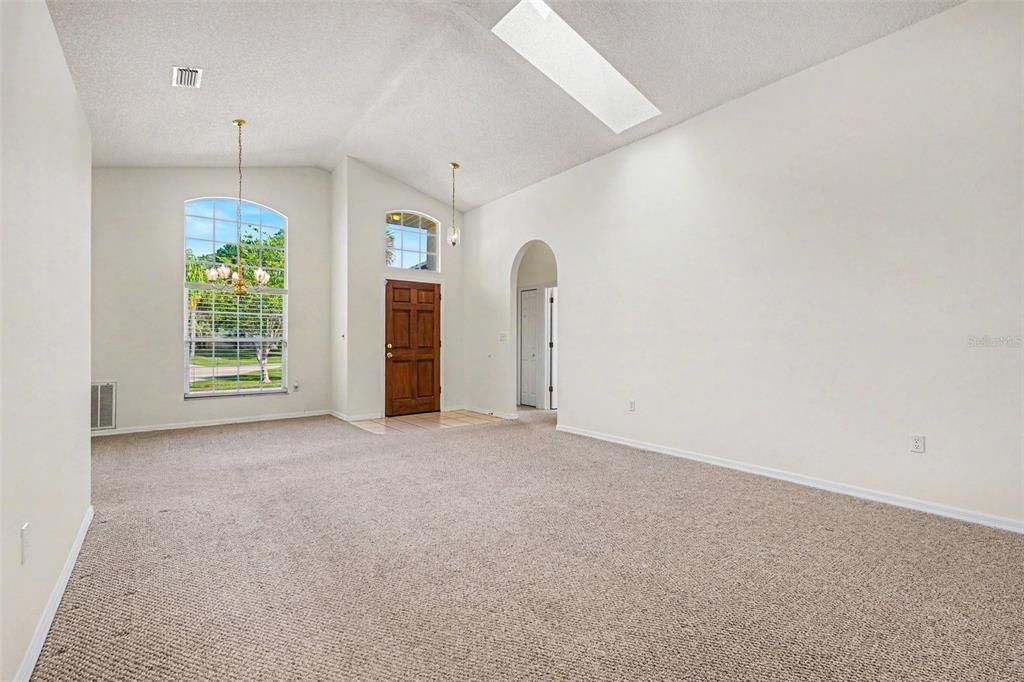For Sale: $429,000 (3 beds, 2 baths, 1586 Square Feet)