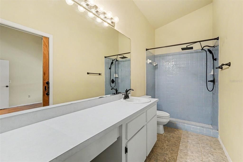 En Venta: $380,000 (3 camas, 2 baños, 1588 Pies cuadrados)