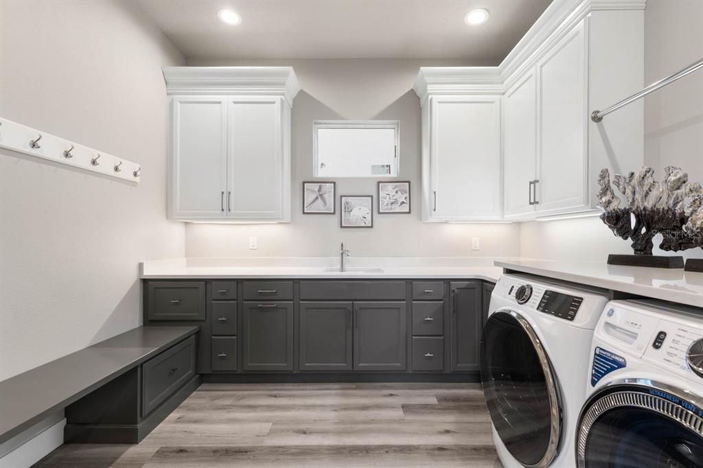 For Sale: $1,800,000 (4 beds, 4 baths, 4156 Square Feet)