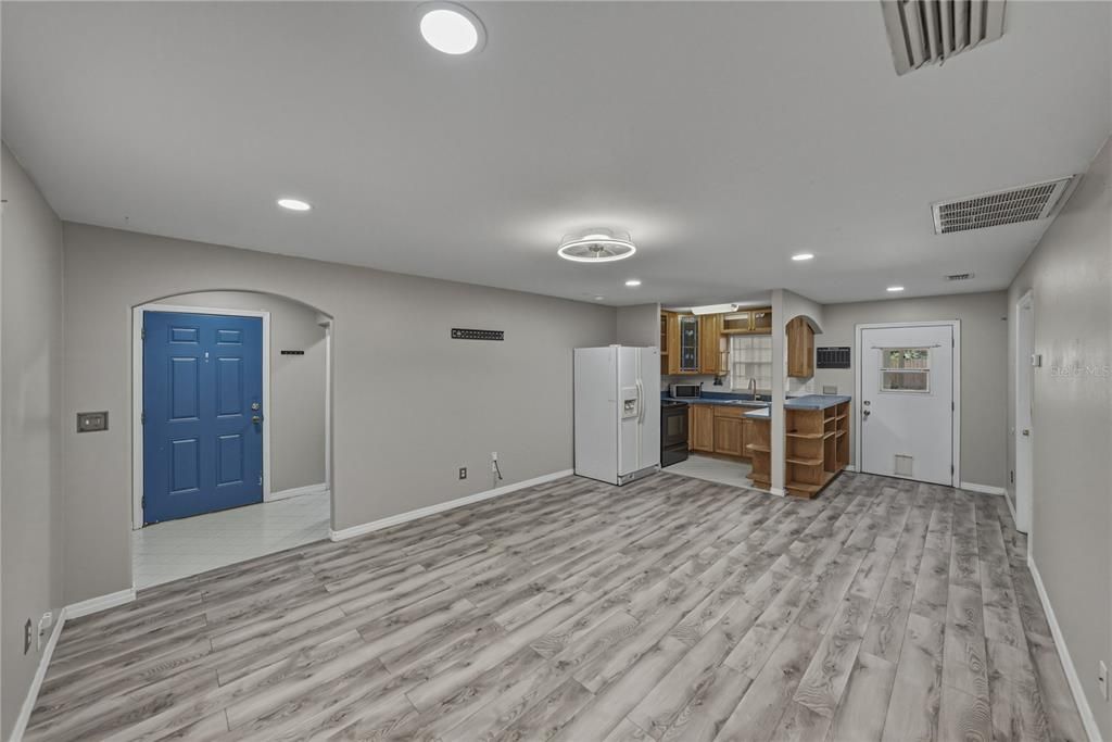 For Sale: $434,900 (4 beds, 3 baths, 2206 Square Feet)