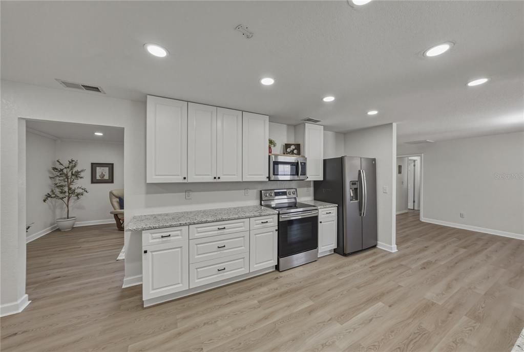 For Sale: $434,900 (4 beds, 3 baths, 2206 Square Feet)