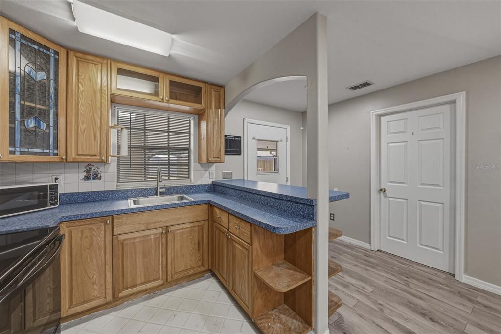 For Sale: $434,900 (4 beds, 3 baths, 2206 Square Feet)
