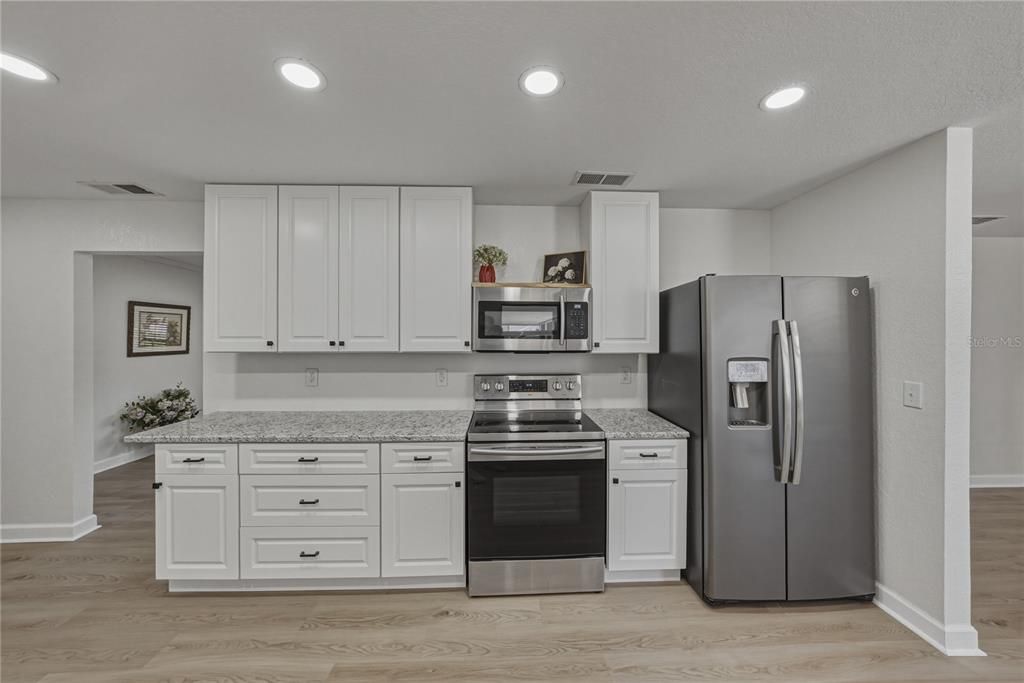 For Sale: $434,900 (4 beds, 3 baths, 2206 Square Feet)