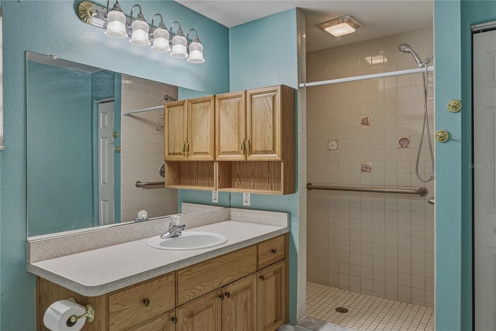 For Sale: $434,900 (4 beds, 3 baths, 2206 Square Feet)