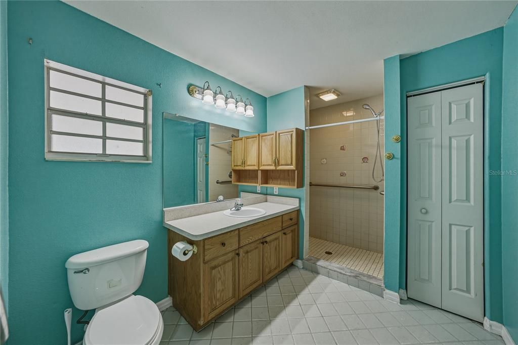 For Sale: $434,900 (4 beds, 3 baths, 2206 Square Feet)