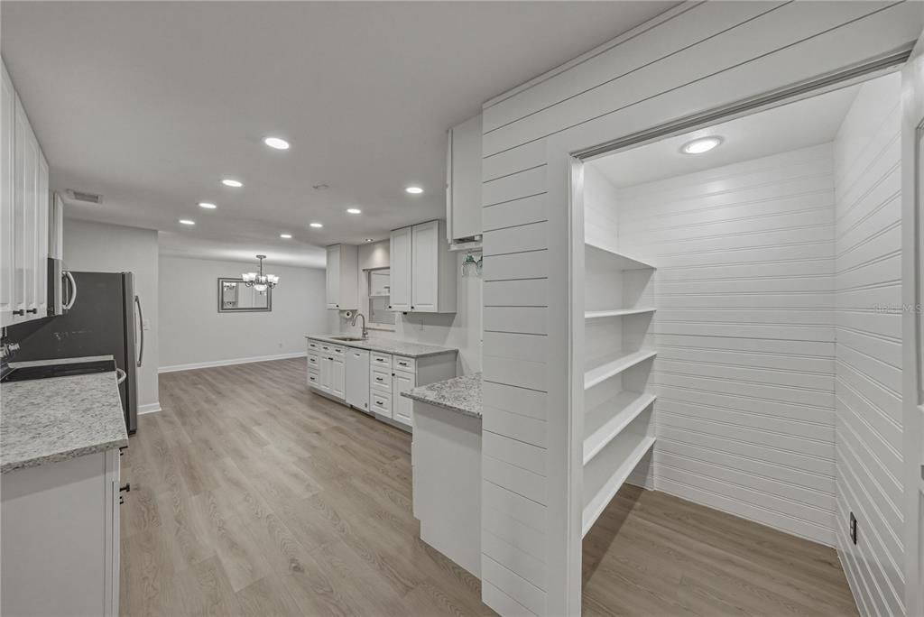 For Sale: $434,900 (4 beds, 3 baths, 2206 Square Feet)