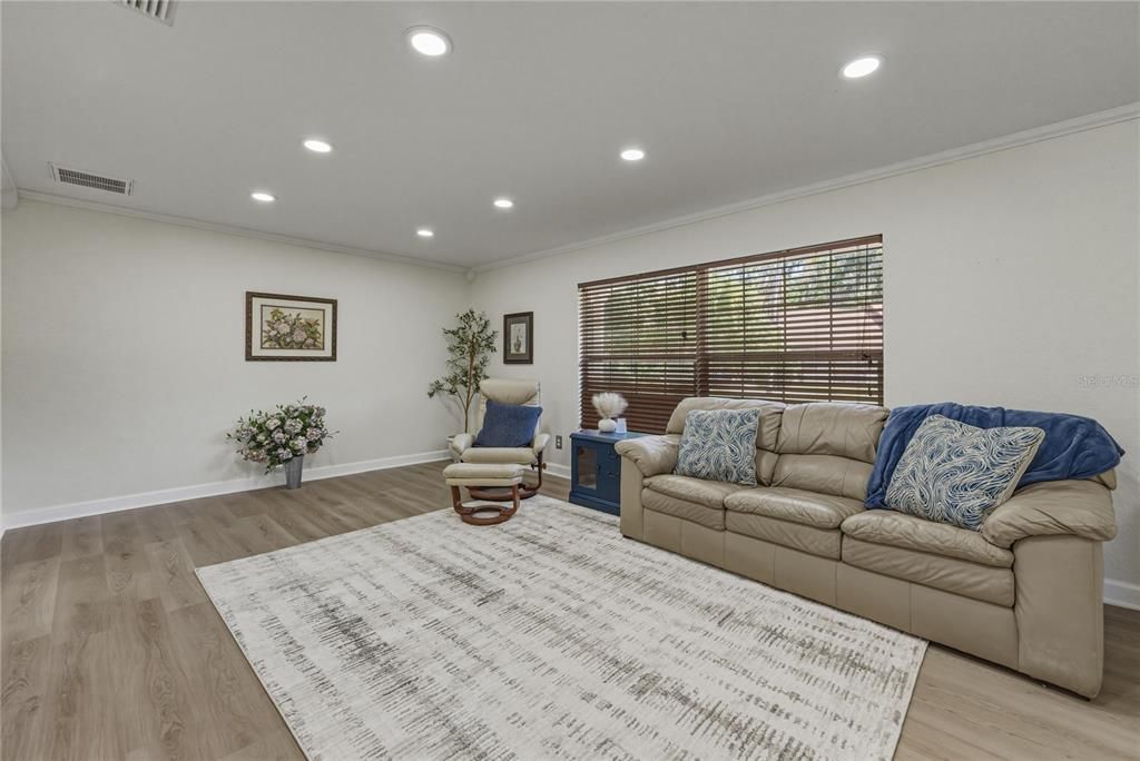 For Sale: $434,900 (4 beds, 3 baths, 2206 Square Feet)