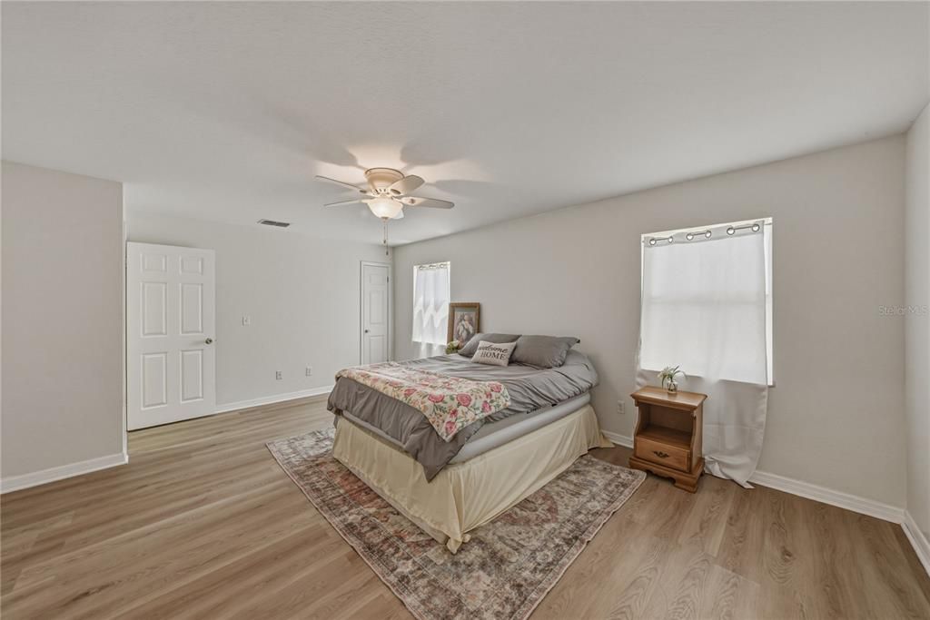 For Sale: $434,900 (4 beds, 3 baths, 2206 Square Feet)