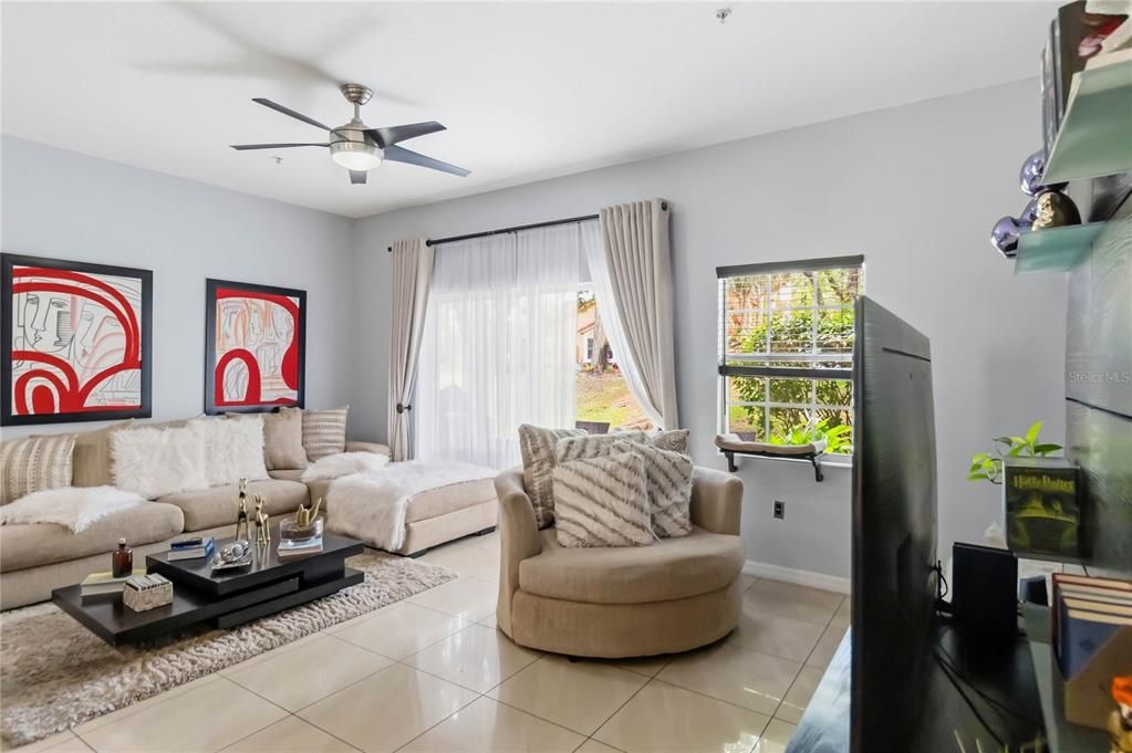 En Venta: $285,000 (3 camas, 2 baños, 1517 Pies cuadrados)