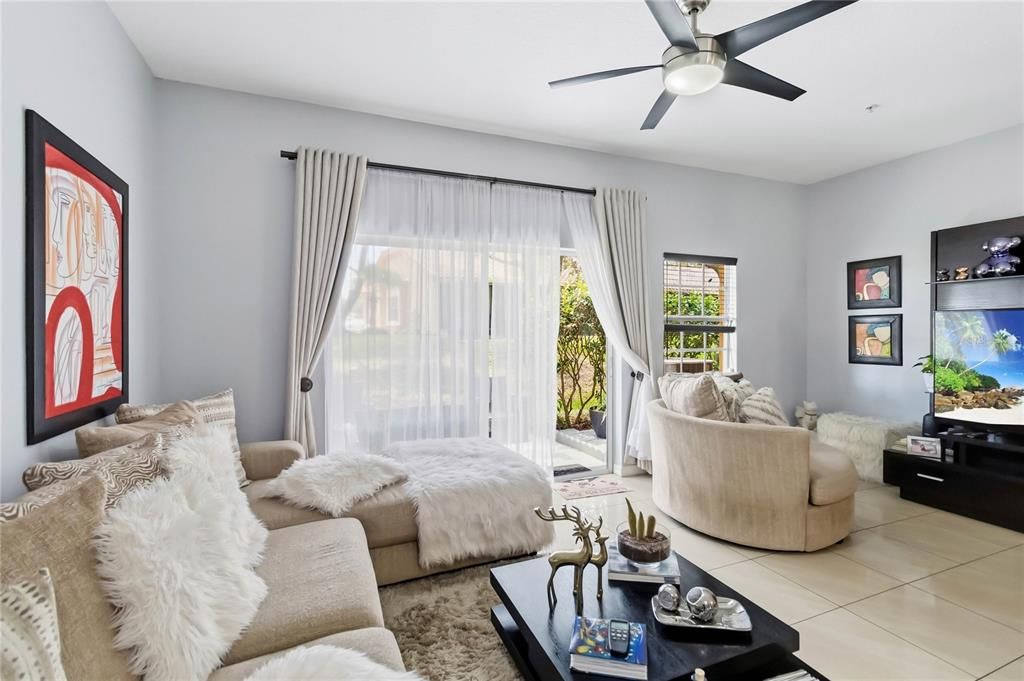 En Venta: $285,000 (3 camas, 2 baños, 1517 Pies cuadrados)