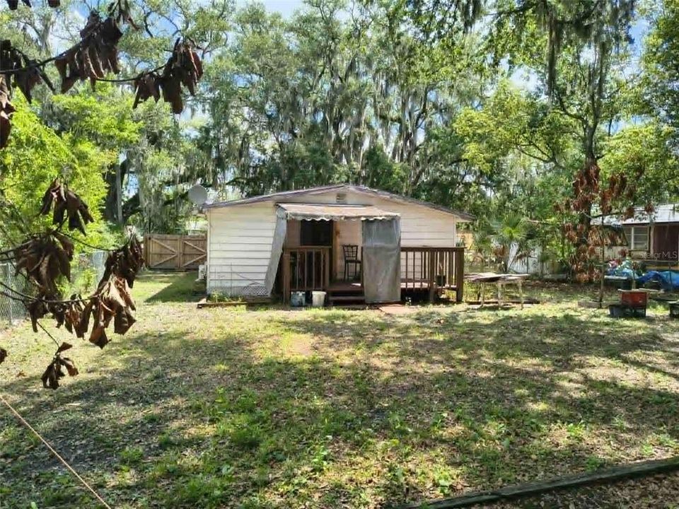 For Sale: $150,000 (2 beds, 1 baths, 864 Square Feet)