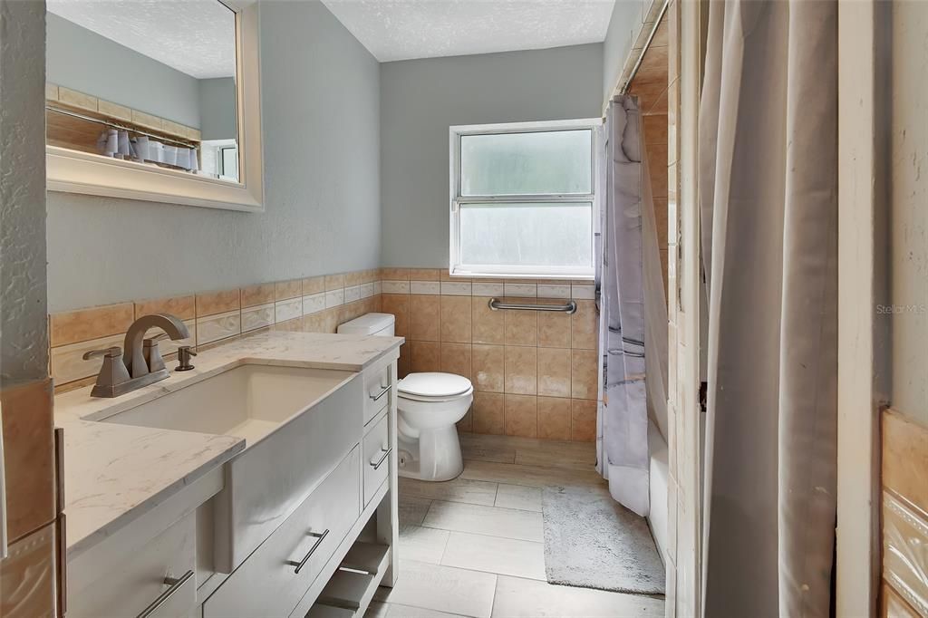 En Venta: $255,000 (3 camas, 2 baños, 1450 Pies cuadrados)