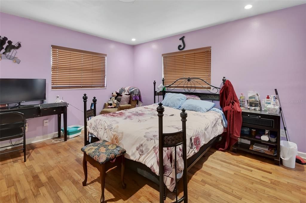 En Venta: $255,000 (3 camas, 2 baños, 1450 Pies cuadrados)