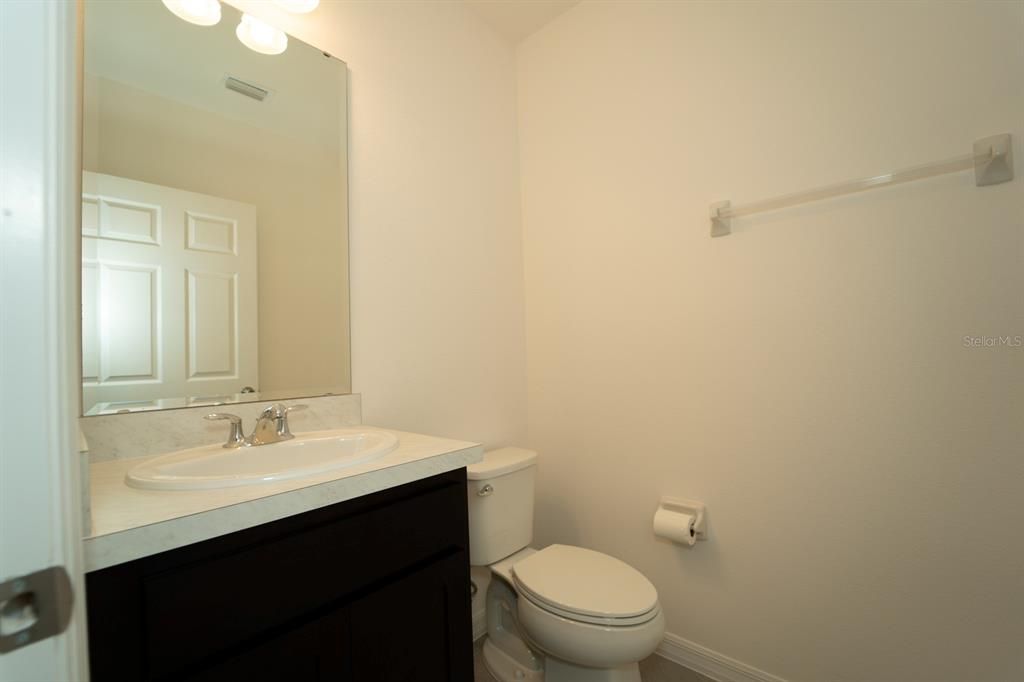 For Rent: $2,700 (5 beds, 2 baths, 2287 Square Feet)