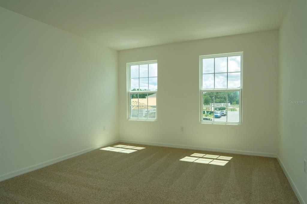For Rent: $2,700 (5 beds, 2 baths, 2287 Square Feet)