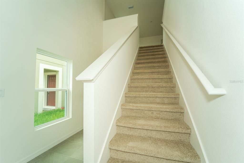 For Rent: $2,700 (5 beds, 2 baths, 2287 Square Feet)