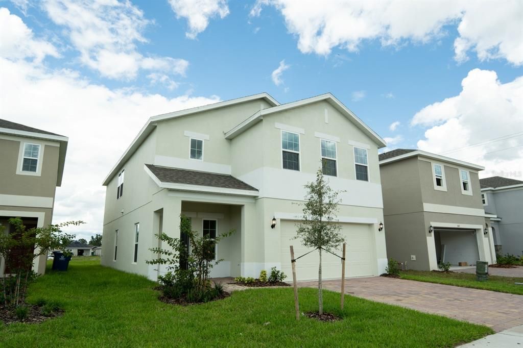 For Rent: $2,700 (5 beds, 2 baths, 2287 Square Feet)