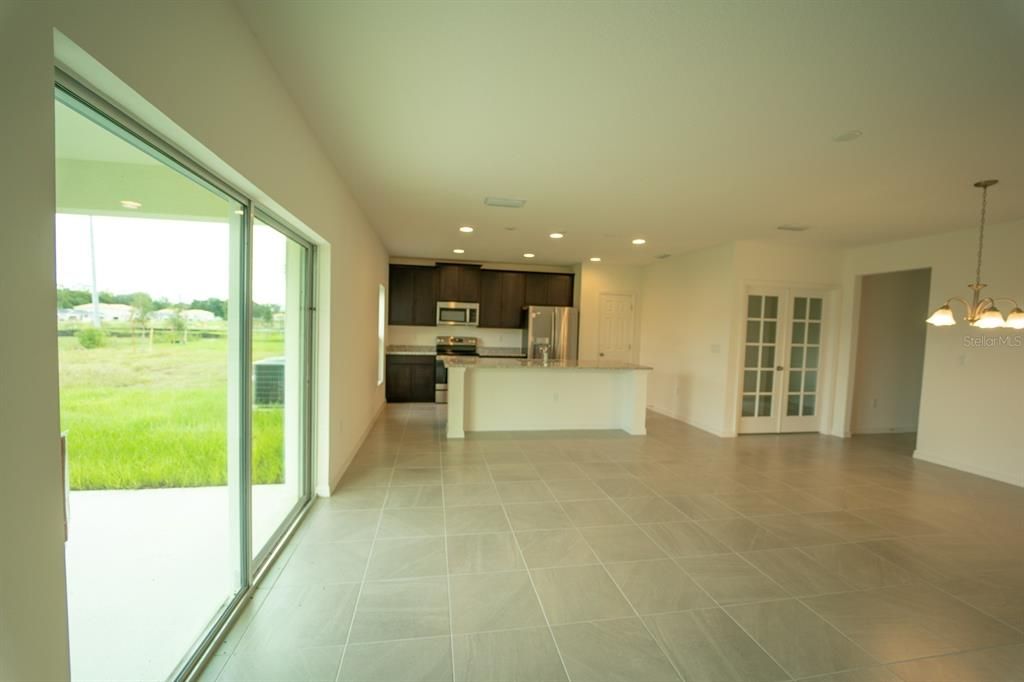 For Rent: $2,700 (5 beds, 2 baths, 2287 Square Feet)
