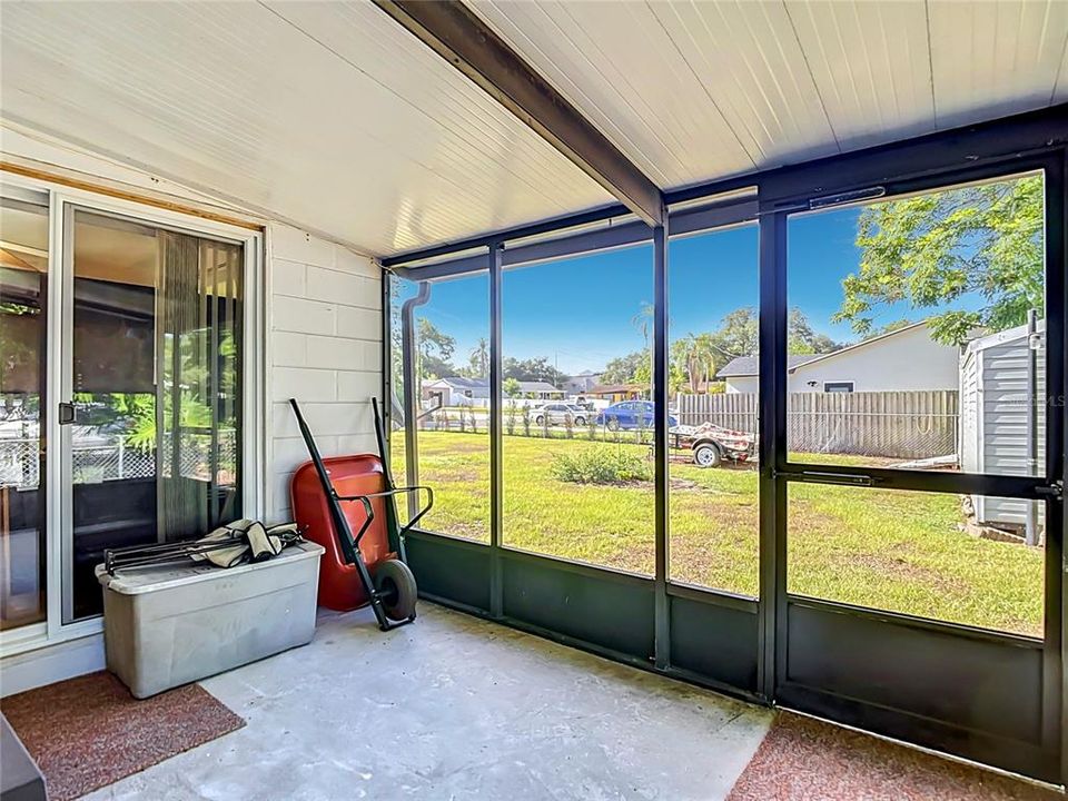 Activo con contrato: $295,500 (3 camas, 2 baños, 1408 Pies cuadrados)