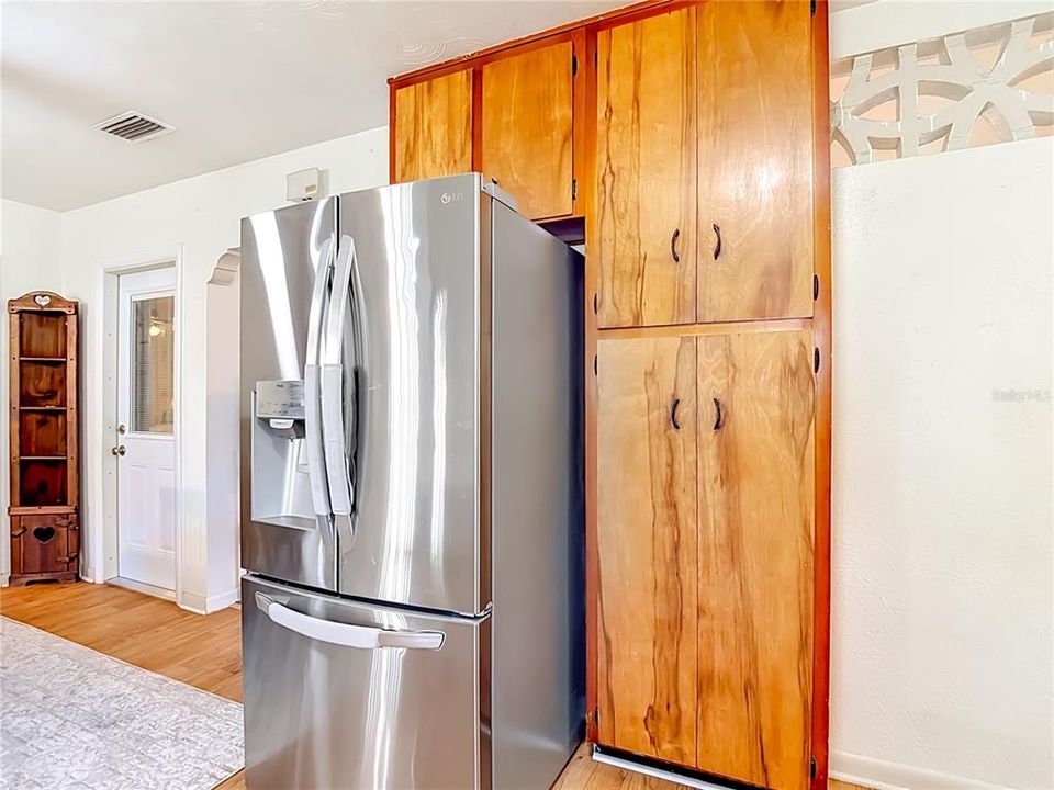 Activo con contrato: $295,500 (3 camas, 2 baños, 1408 Pies cuadrados)