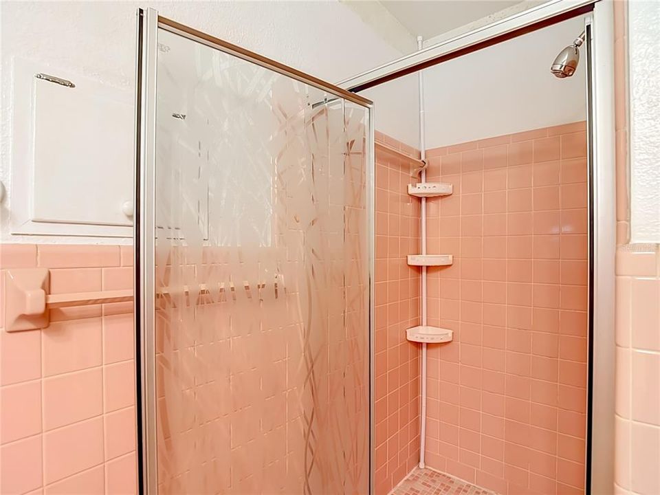 Activo con contrato: $295,500 (3 camas, 2 baños, 1408 Pies cuadrados)