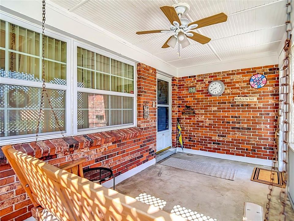 Activo con contrato: $295,500 (3 camas, 2 baños, 1408 Pies cuadrados)