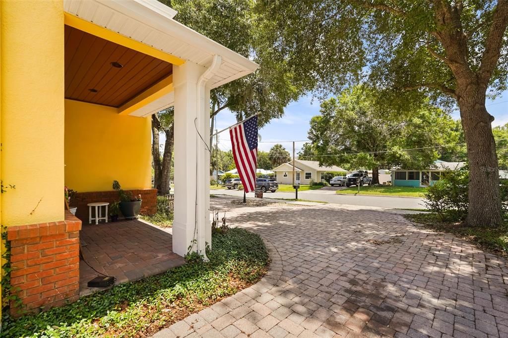 En Venta: $924,900 (5 camas, 4 baños, 3713 Pies cuadrados)