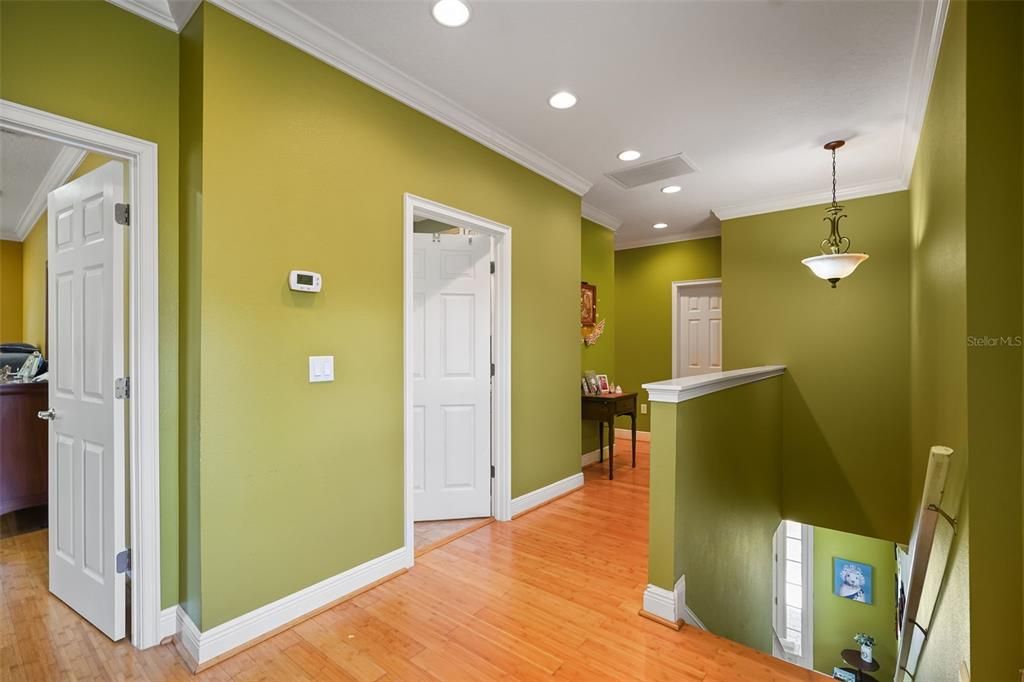 En Venta: $924,900 (5 camas, 4 baños, 3713 Pies cuadrados)