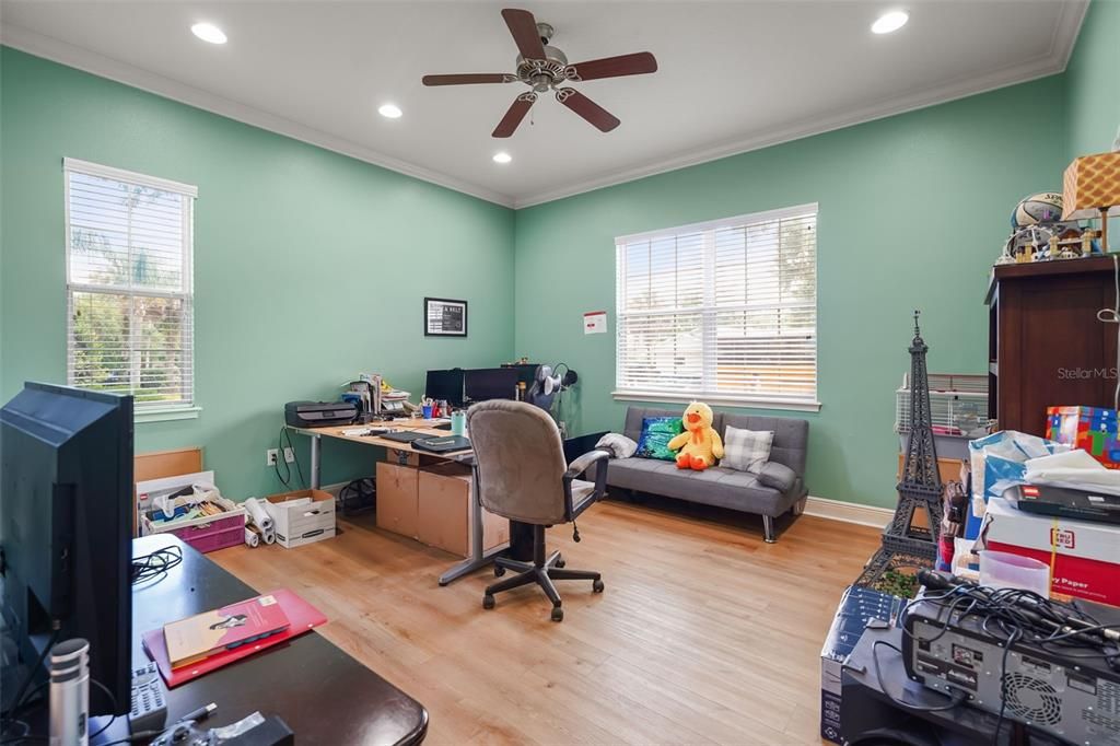 En Venta: $924,900 (5 camas, 4 baños, 3713 Pies cuadrados)
