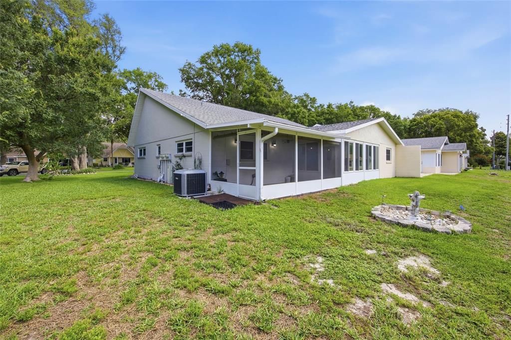 For Sale: $195,000 (2 beds, 2 baths, 1571 Square Feet)
