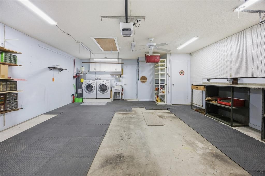 For Sale: $195,000 (2 beds, 2 baths, 1571 Square Feet)
