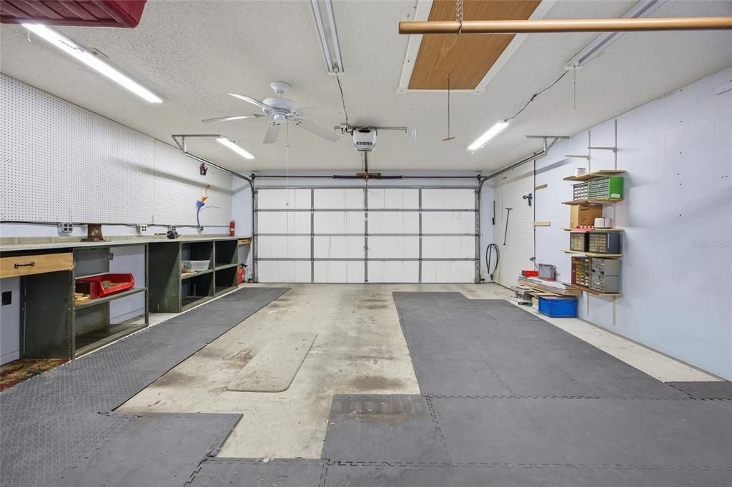 For Sale: $195,000 (2 beds, 2 baths, 1571 Square Feet)