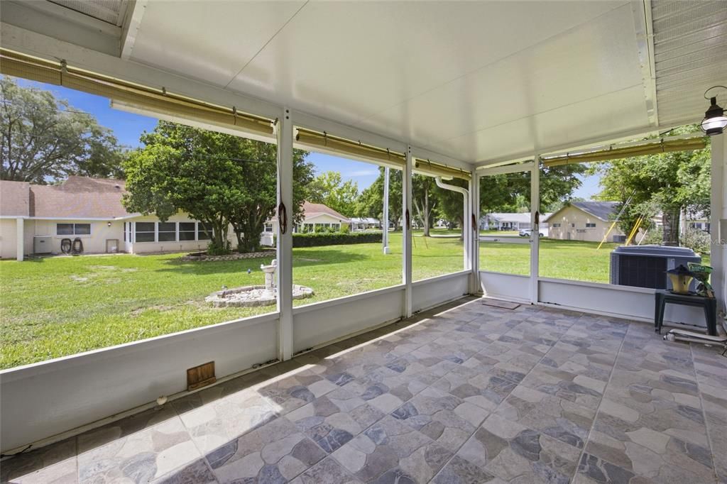 For Sale: $195,000 (2 beds, 2 baths, 1571 Square Feet)