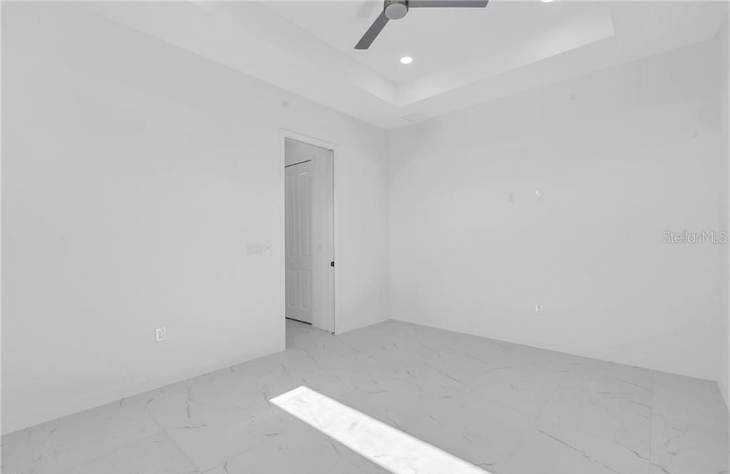 На продажу: $420,000 (4 спален, 3 ванн, 1904 Квадратных фут)