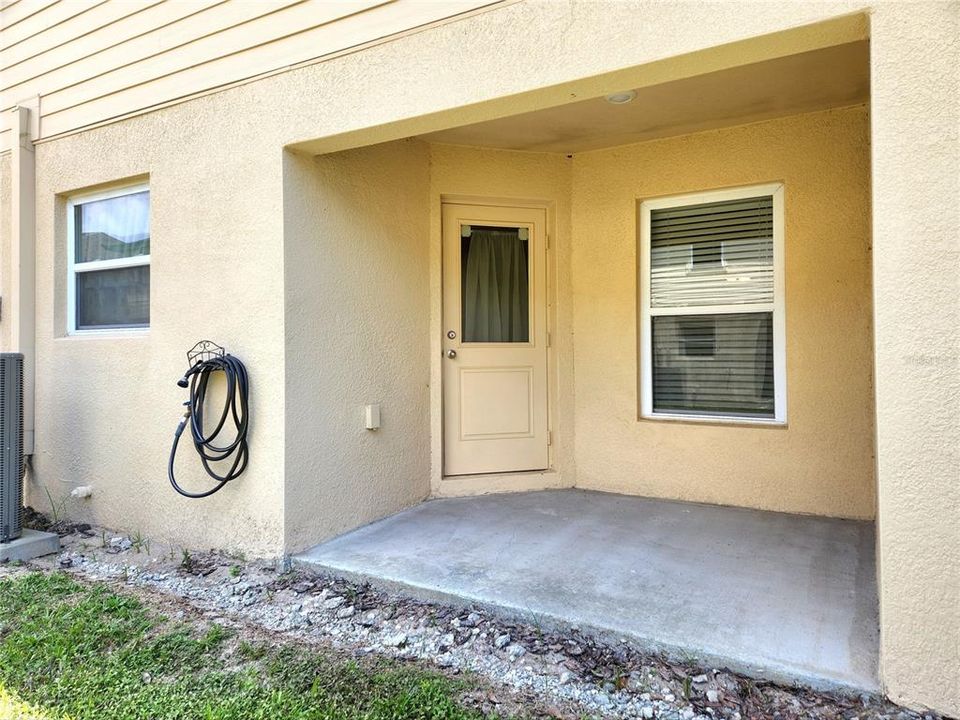 For Rent: $2,150 (3 beds, 2 baths, 1731 Square Feet)