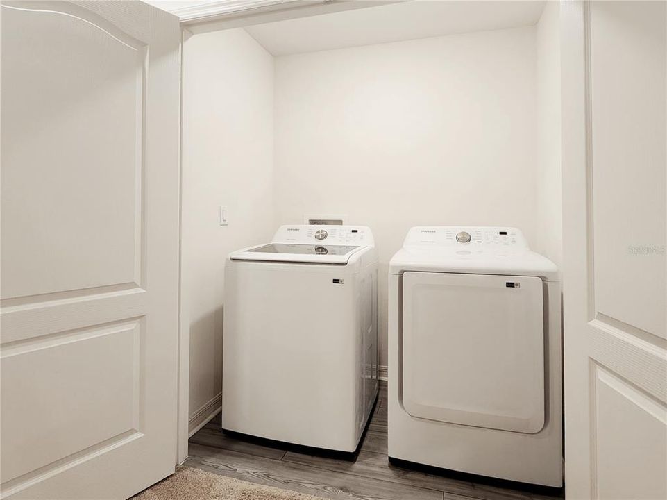 For Rent: $2,150 (3 beds, 2 baths, 1731 Square Feet)