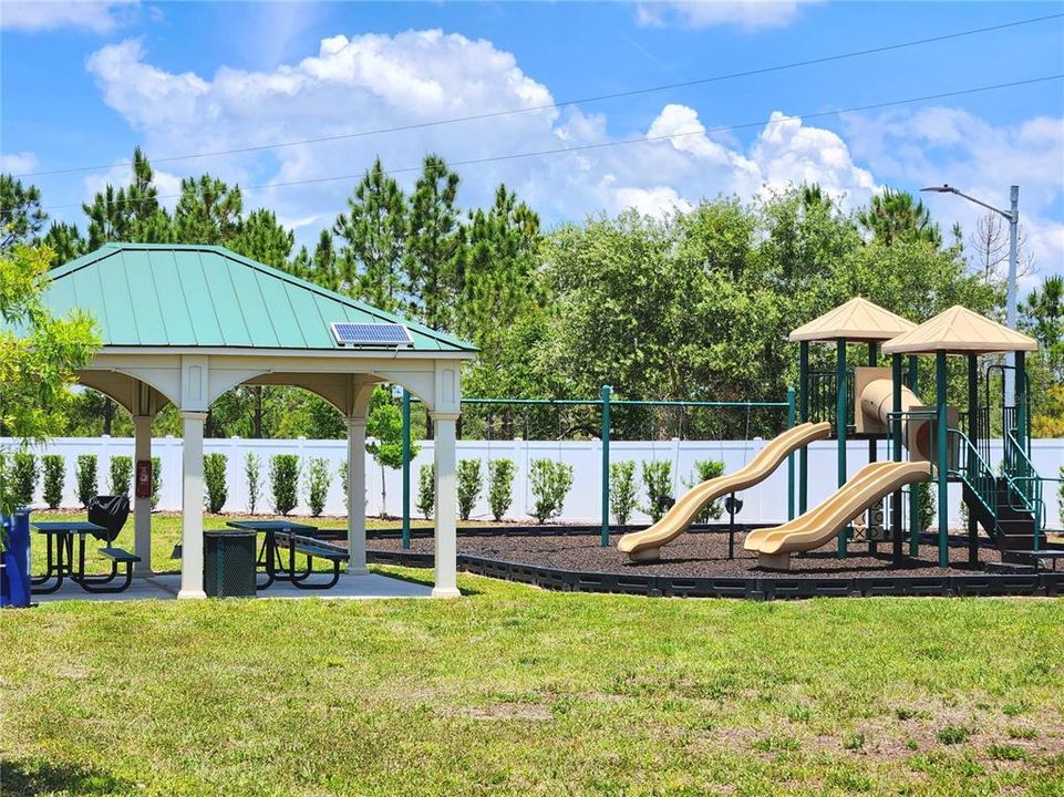 For Rent: $2,150 (3 beds, 2 baths, 1731 Square Feet)
