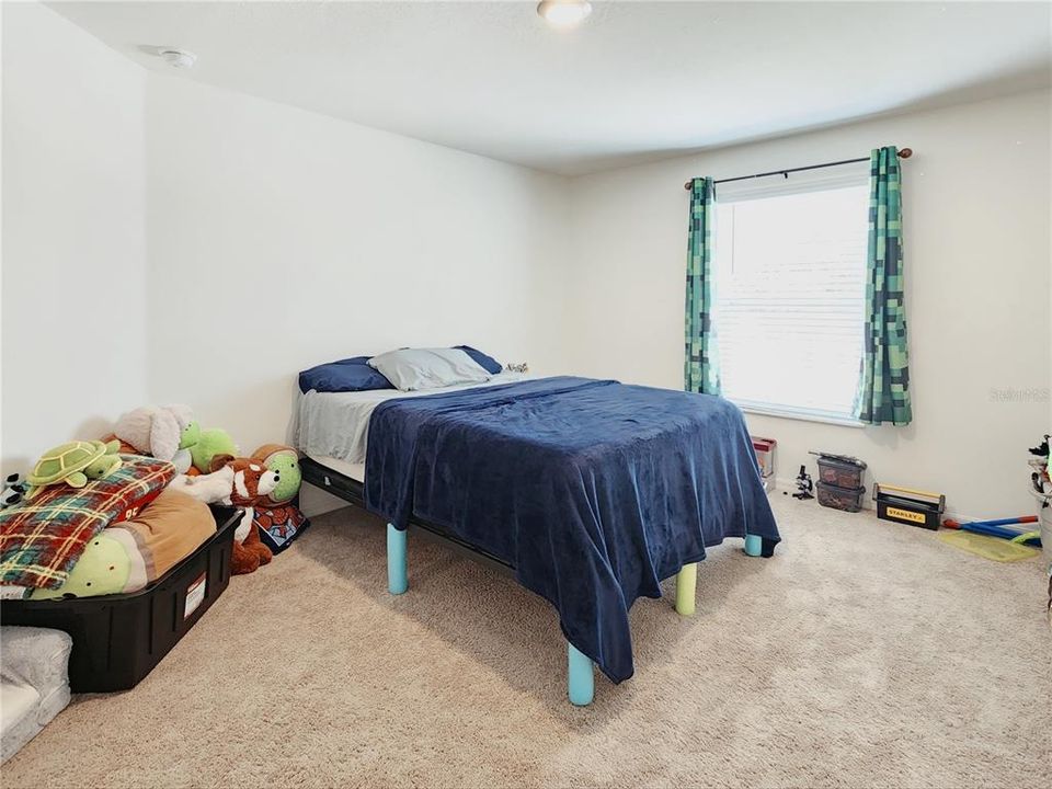 For Rent: $2,150 (3 beds, 2 baths, 1731 Square Feet)