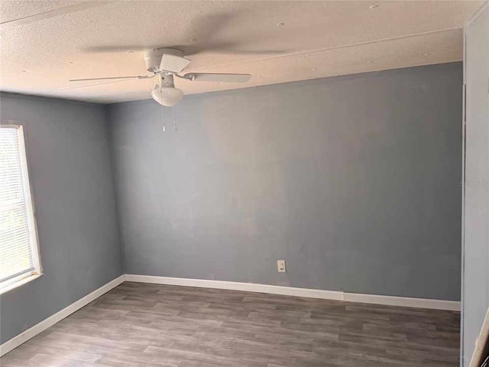 For Sale: $55,000 (2 beds, 1 baths, 784 Square Feet)