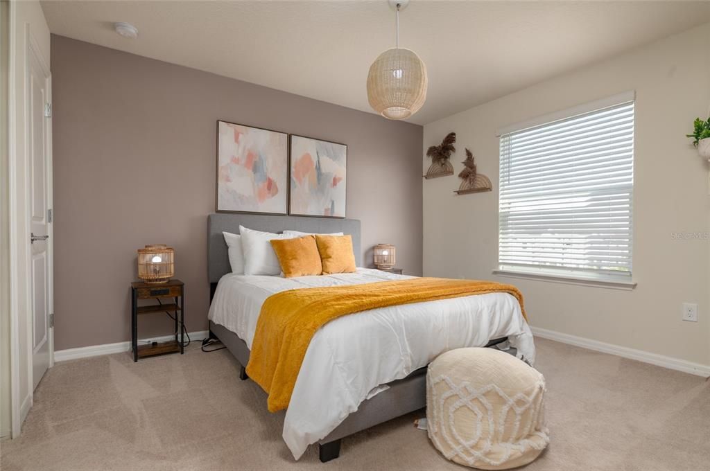 For Sale: $899,000 (8 beds, 6 baths, 4034 Square Feet)