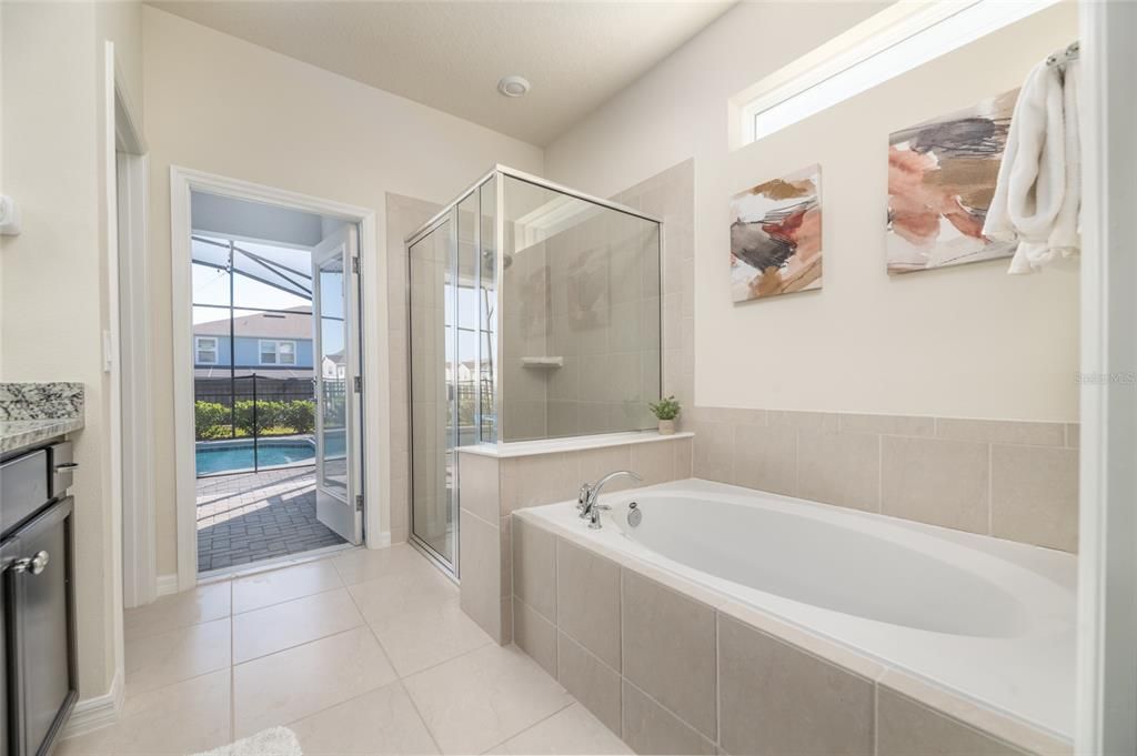For Sale: $899,000 (8 beds, 6 baths, 4034 Square Feet)