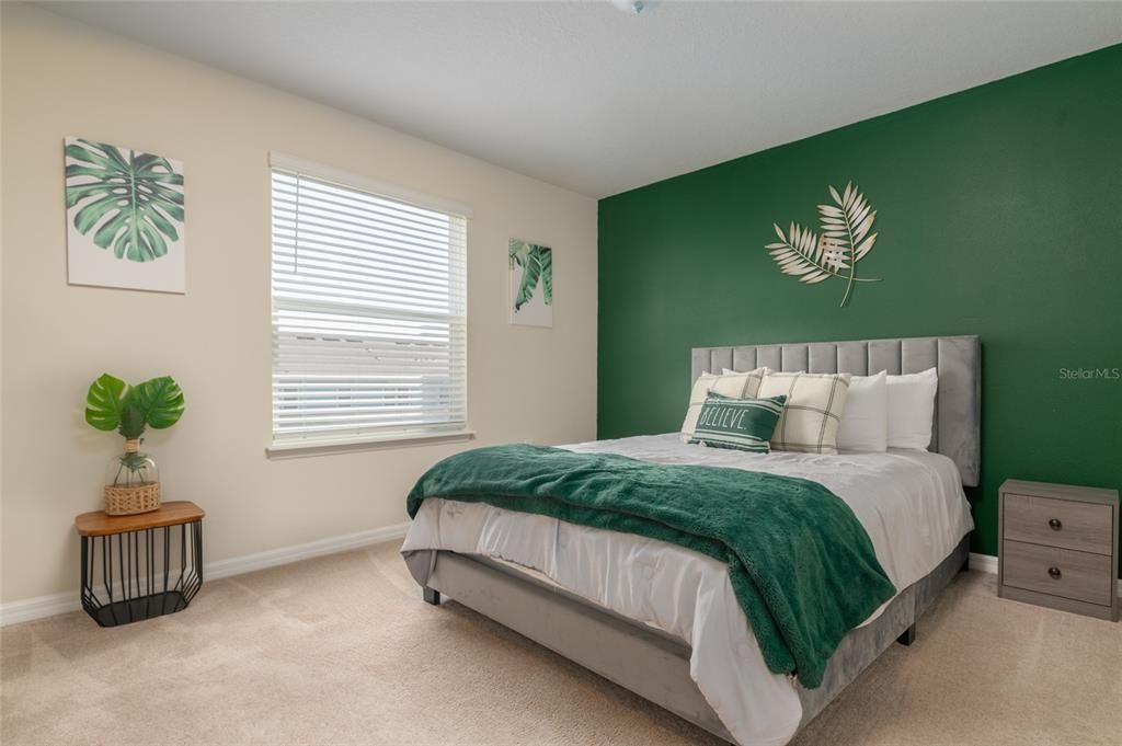 For Sale: $899,000 (8 beds, 6 baths, 4034 Square Feet)