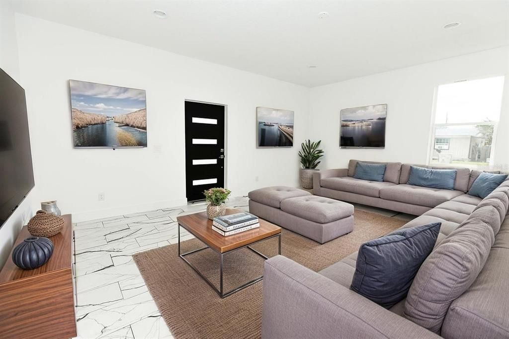 Active With Contract: $399,000 (3 beds, 2 baths, 2039 Square Feet)
