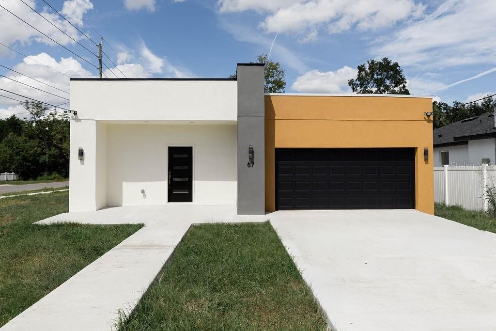 Active With Contract: $399,000 (3 beds, 2 baths, 2039 Square Feet)