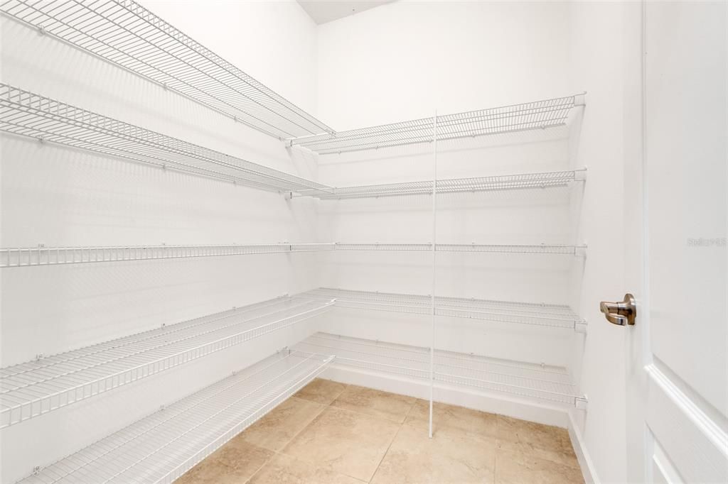 En Renta: $4,000 (5 camas, 3 baños, 3472 Pies cuadrados)